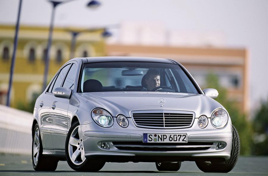  Mercedes-Benz E-Class 2002 года  (фото 385 из 448)
